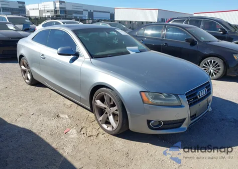 2011 Audi A5 2.0T Premium z USA, uszkodzony, nr VIN WAULFAFR7BA044904